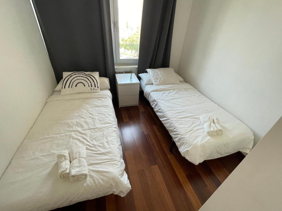 homeinnbcn Sant Adria de Besos Exterior foto